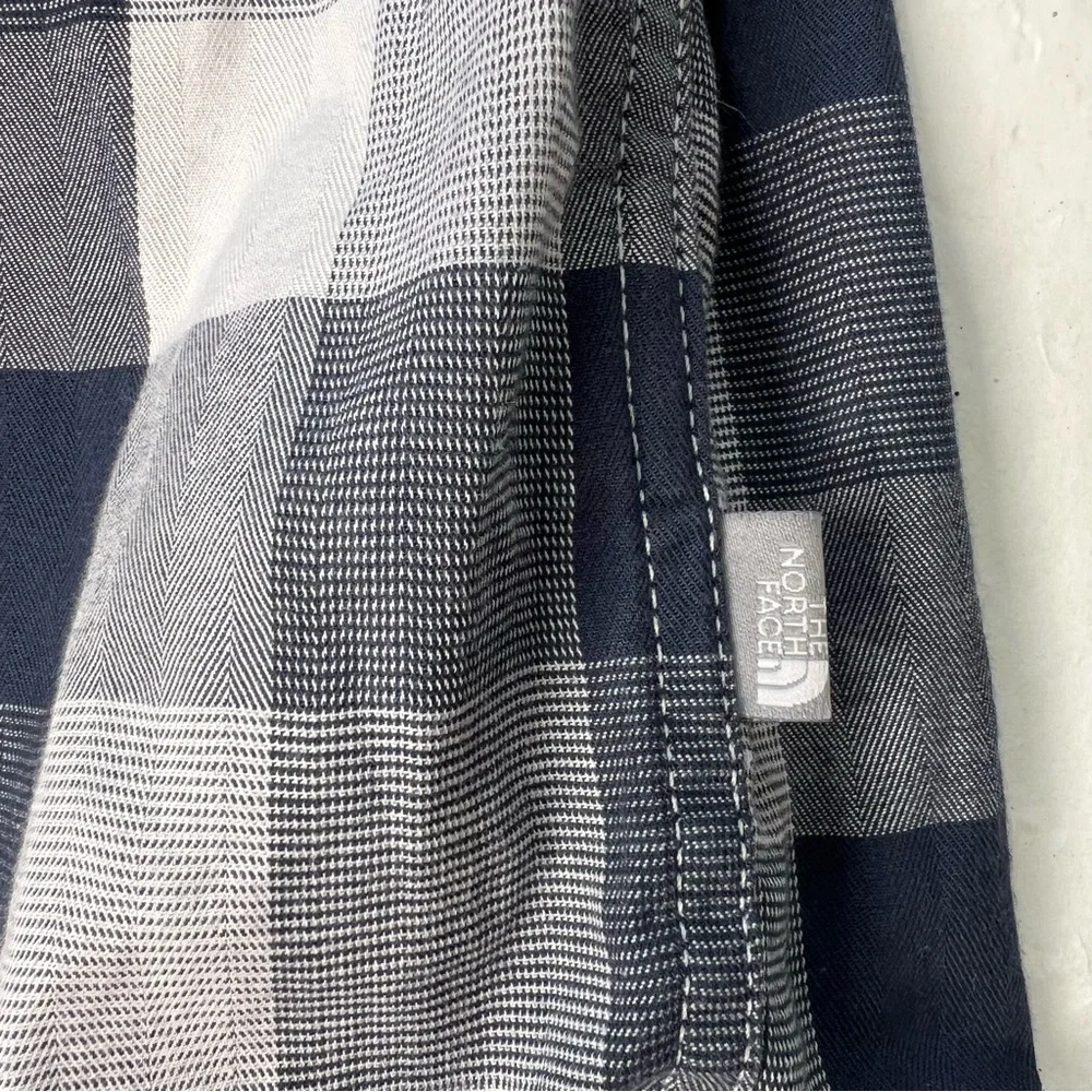 ! The North Face men’s shirt